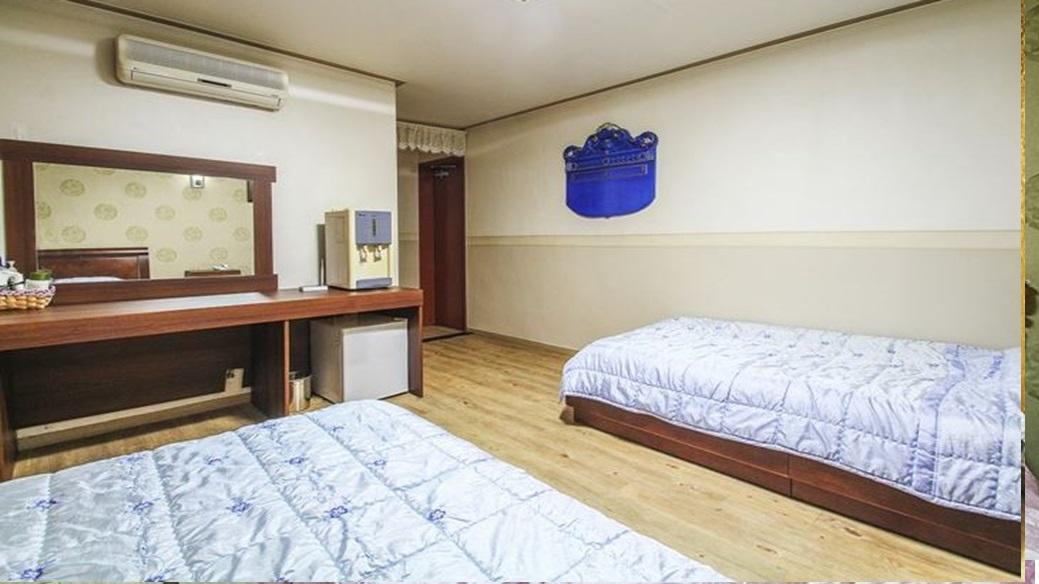 Bobos Hotel Чечжу Екстер'єр фото