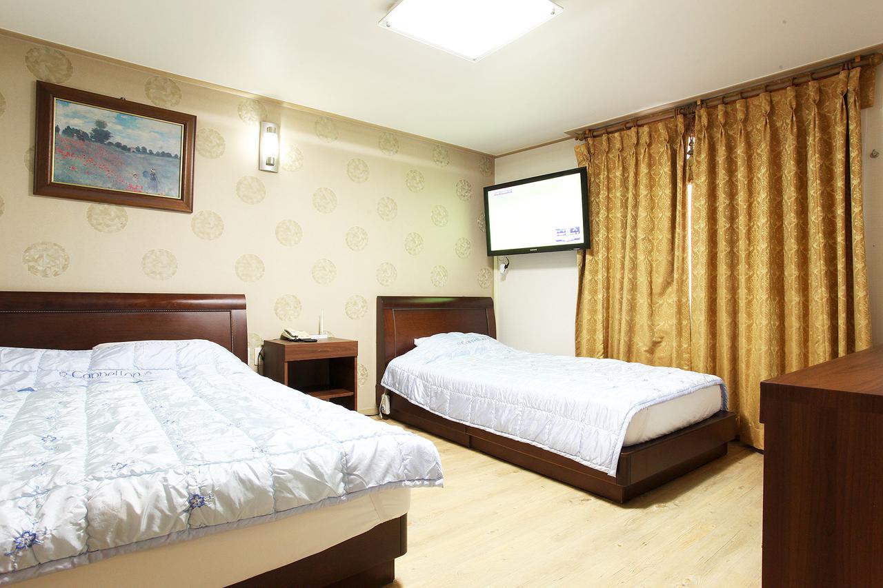 Bobos Hotel Чечжу Екстер'єр фото